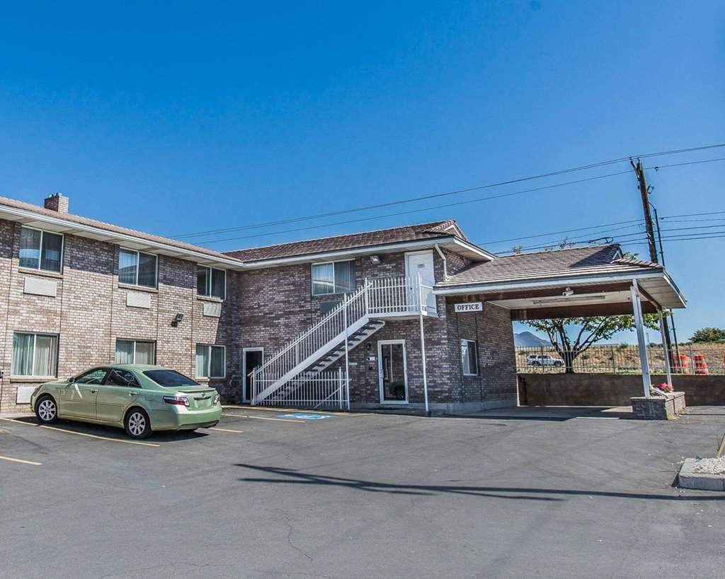 Ameri-Stay Inn & Suites Clearfield Ngoại thất bức ảnh